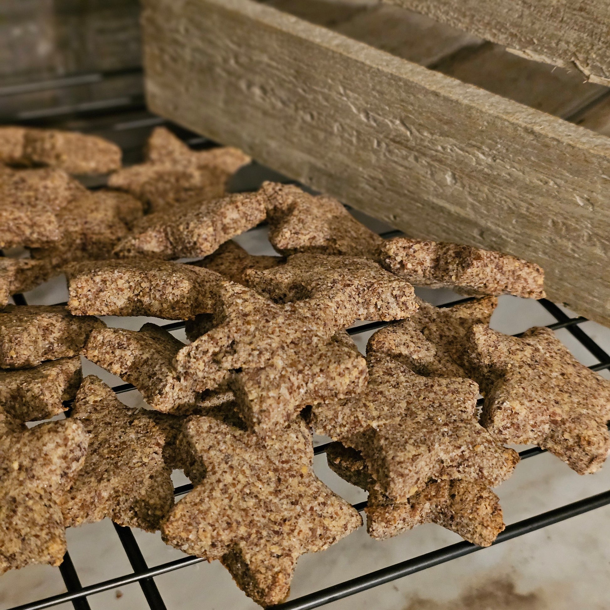 Healthy hydrating horse treats for performance horses